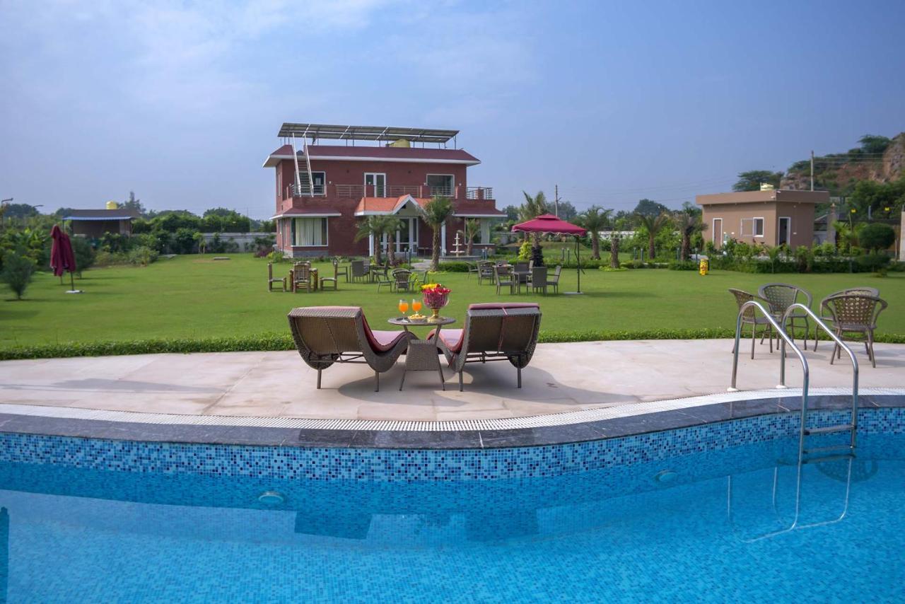 Stayvista At Hillside Paradise 4Bhk Lavish House In Delhi Dhauj Bagian luar foto