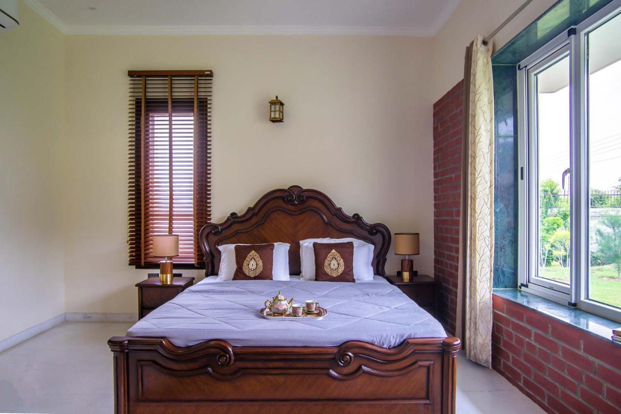 Stayvista At Hillside Paradise 4Bhk Lavish House In Delhi Dhauj Bagian luar foto