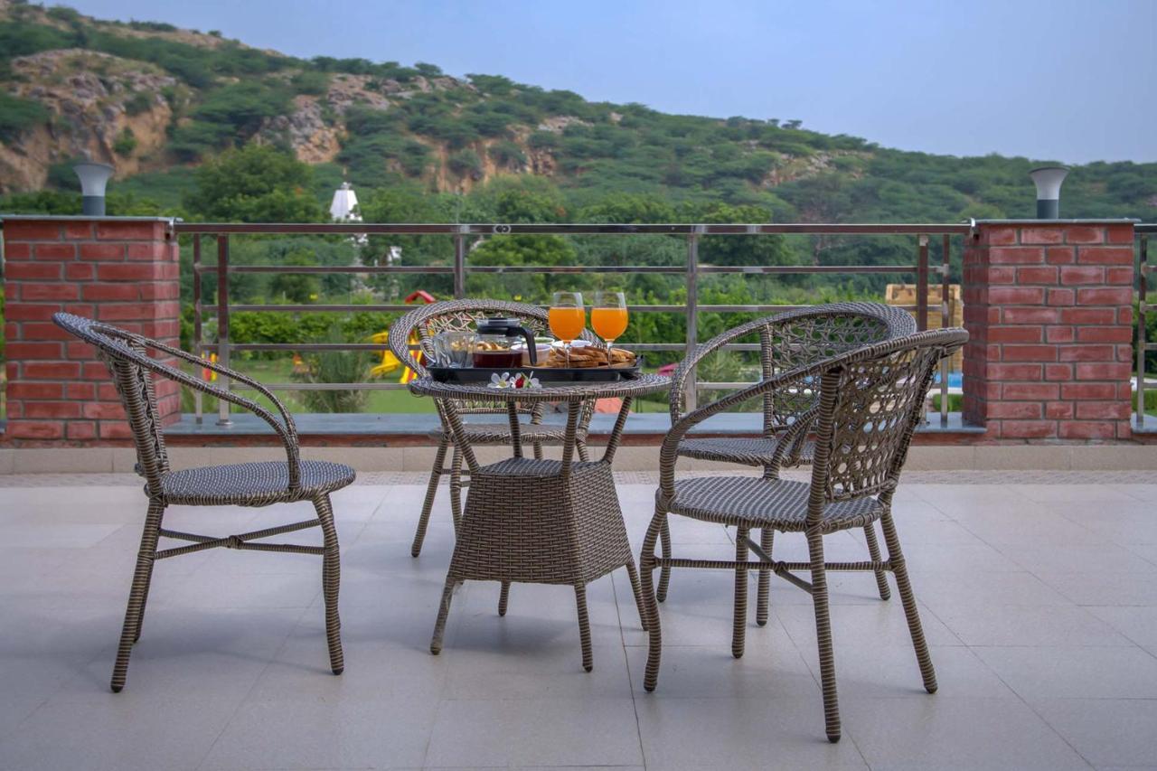 Stayvista At Hillside Paradise 4Bhk Lavish House In Delhi Dhauj Bagian luar foto