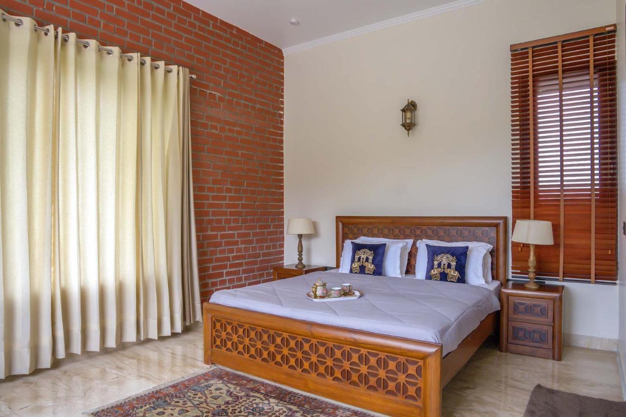 Stayvista At Hillside Paradise 4Bhk Lavish House In Delhi Dhauj Bagian luar foto