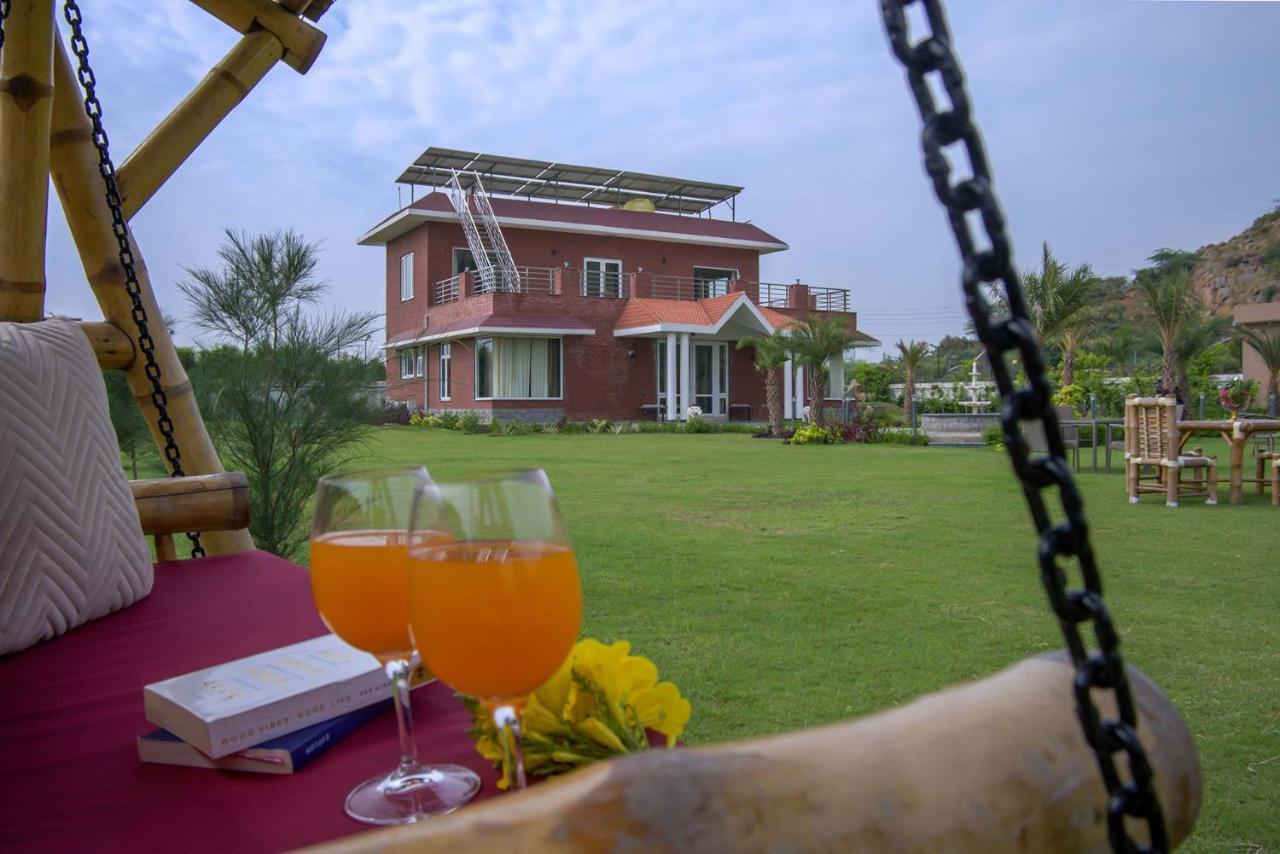 Stayvista At Hillside Paradise 4Bhk Lavish House In Delhi Dhauj Bagian luar foto