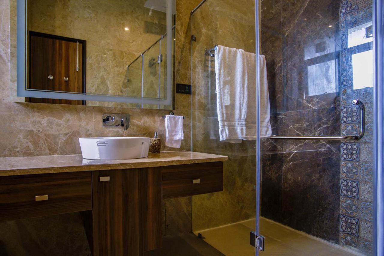 Stayvista At Hillside Paradise 4Bhk Lavish House In Delhi Dhauj Bagian luar foto