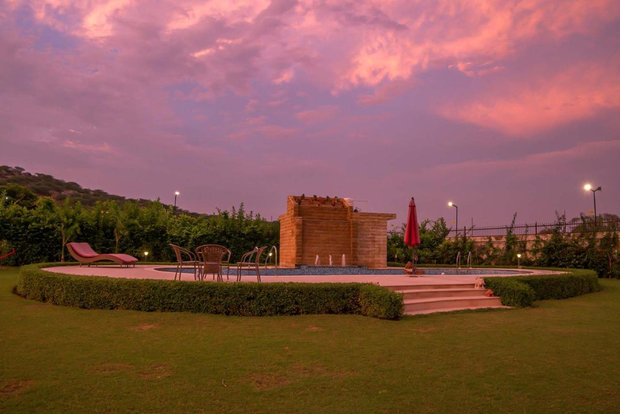 Stayvista At Hillside Paradise 4Bhk Lavish House In Delhi Dhauj Bagian luar foto
